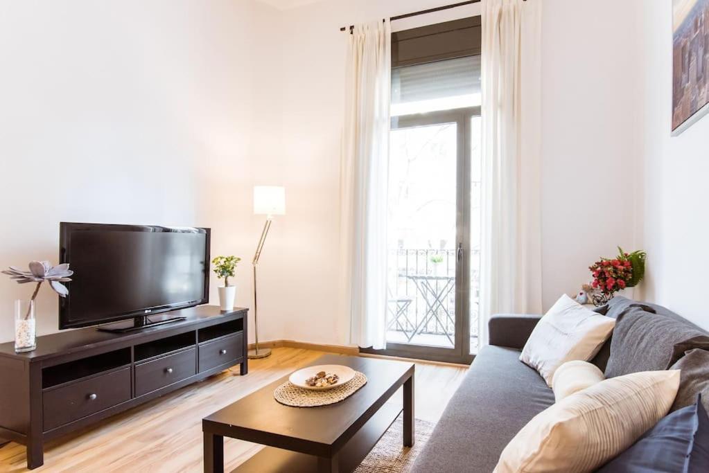 One Bedroom Flat Close To Beach Барселона Екстер'єр фото